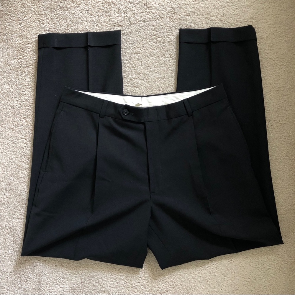 “Oscar De La Renta” pleated dress pants!